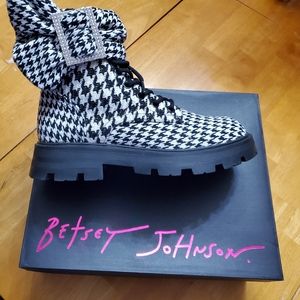 Betsy Johnson Boots